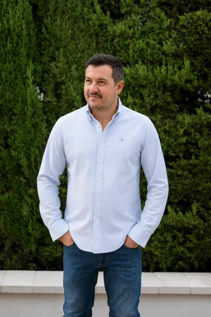 Javier Suárez — Fundador y CEO de OliMedia